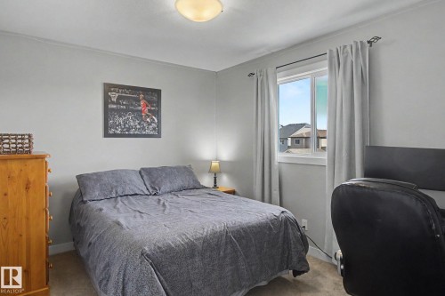 7363 179 Avenue, Edmonton, AB - Indoor Photo Showing Bedroom