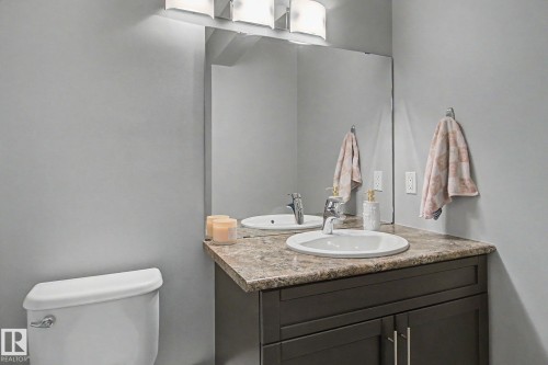 7363 179 Avenue, Edmonton, AB - Indoor Photo Showing Bathroom