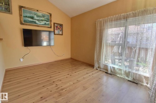 230 Chateau Place, Edmonton, AB - Indoor Photo Showing Other Room