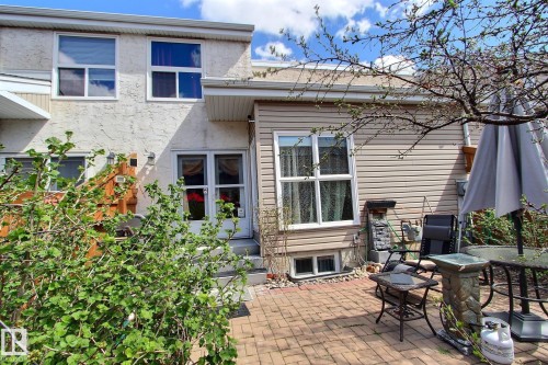 230 Chateau Place, Edmonton, AB - Outdoor