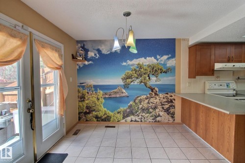 230 Chateau Place, Edmonton, AB - Indoor Photo Showing Other Room