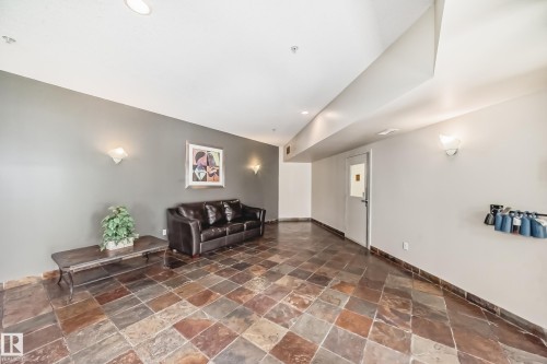 412 4312 139 Avenue, Edmonton, AB - Indoor Photo Showing Other Room
