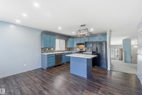 42 Patterson Cr, St. Albert, AB - Indoor Photo Showing Kitchen