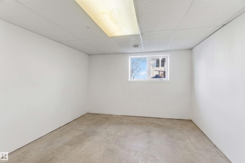 42 Patterson Cr, St. Albert, AB - Indoor Photo Showing Other Room