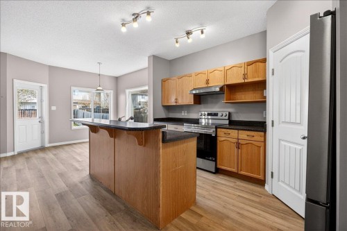 99 Birch Place, Fort Saskatchewan, AB - Indoor Photo Showing Kitchen