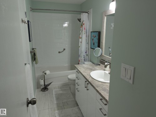 1870 111A Street, Edmonton, AB - Indoor Photo Showing Bathroom