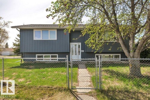 4409 42B Avenue, Leduc, AB - Outdoor