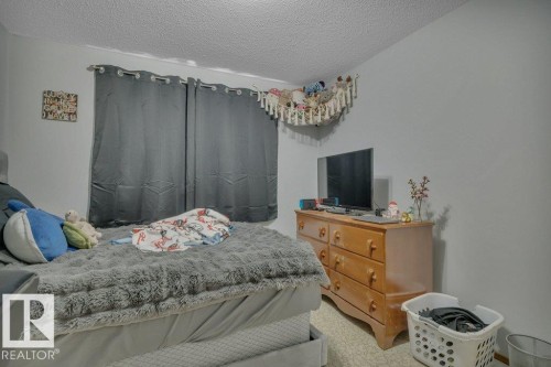 4409 42B Avenue, Leduc, AB - Indoor Photo Showing Bedroom