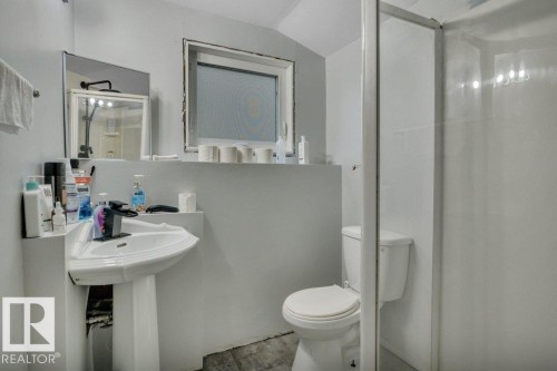 4409 42B Avenue, Leduc, AB - Indoor Photo Showing Bathroom