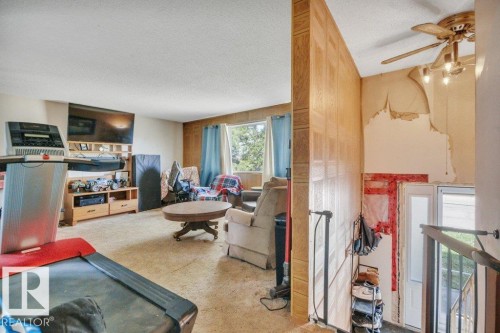 4409 42B Avenue, Leduc, AB - Indoor