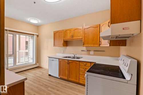 206 10809 Saskatchewan Drive Nw, Edmonton, AB - Indoor Photo Showing Other Room