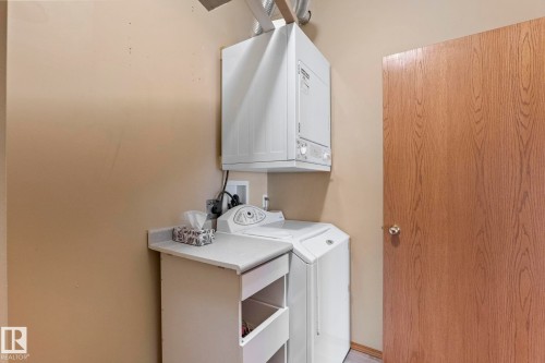 206 10809 Saskatchewan Drive Nw, Edmonton, AB - Indoor Photo Showing Laundry Room