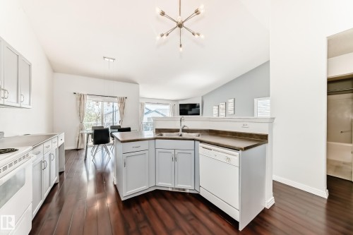 4823 147 Avenue, Edmonton, AB - Indoor Photo Showing Kitchen