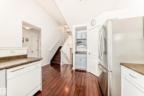 4823 147 Avenue, Edmonton, AB - Indoor Photo Showing Other Room