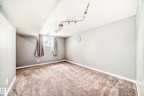 4823 147 Avenue, Edmonton, AB - Indoor Photo Showing Other Room