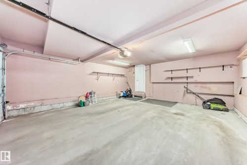4823 147 Avenue, Edmonton, AB - Indoor Photo Showing Garage