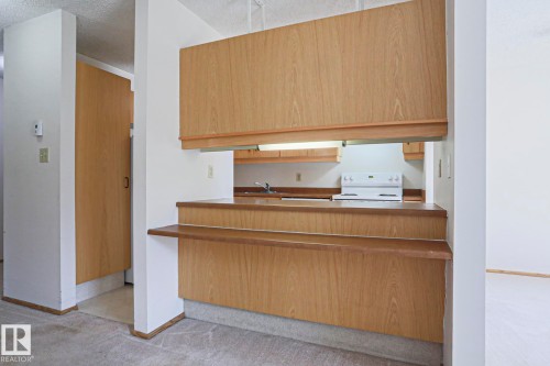 101 60 Alpine Place, St. Albert, AB - Indoor Photo Showing Kitchen