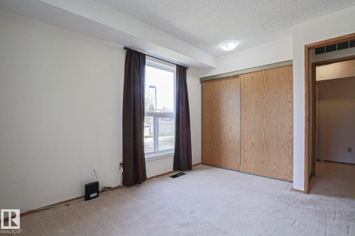 101 60 Alpine Place, St. Albert, AB - Indoor Photo Showing Other Room