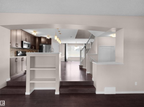 7766 Eifert Crescent, Edmonton, AB - Indoor Photo Showing Kitchen