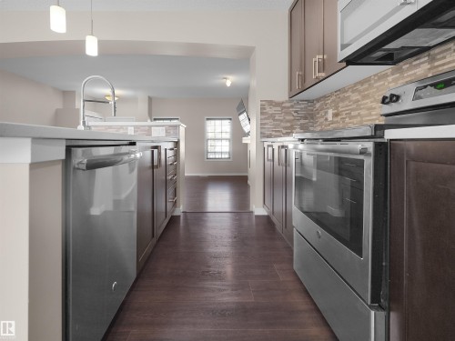 7766 Eifert Crescent, Edmonton, AB - Indoor Photo Showing Kitchen