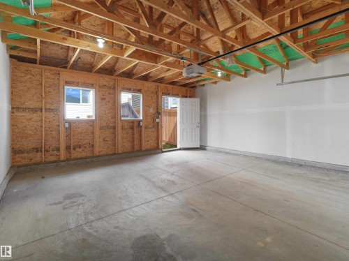 7766 Eifert Crescent, Edmonton, AB - Indoor Photo Showing Garage