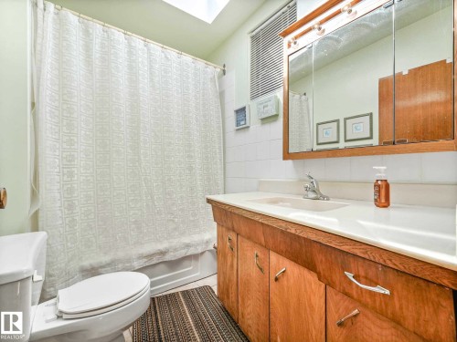 9735 155 Street, Edmonton, AB - Indoor Photo Showing Bathroom