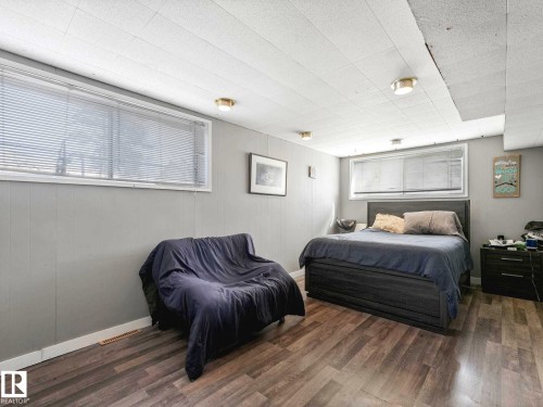 9735 155 Street, Edmonton, AB - Indoor Photo Showing Bedroom