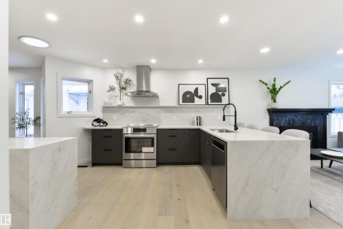 129 Ironwood Place, Edmonton, AB - Indoor Photo Showing Kitchen