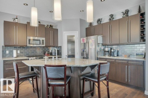 6824 19A Avenue, Edmonton, AB 