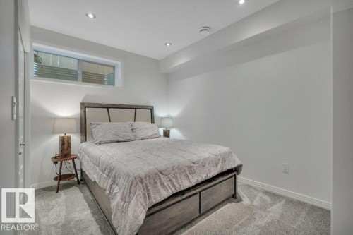 6824 19A Avenue, Edmonton, AB 