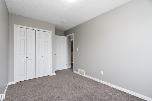90 3305 Orchards Link Link, Edmonton, AB - Indoor