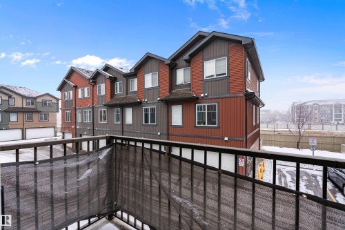90 3305 Orchards Link Link, Edmonton, AB - Outdoor