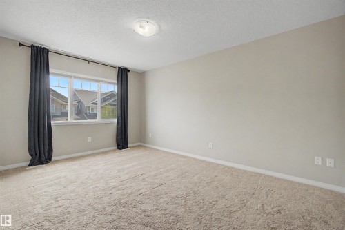 2534 Coughlan Road, Edmonton, AB - Indoor Photo Showing Other Room