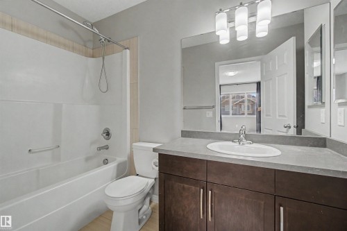 2534 Coughlan Road, Edmonton, AB - Indoor Photo Showing Bathroom