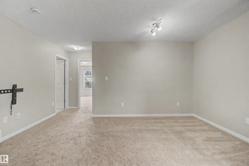 2534 Coughlan Road, Edmonton, AB - Indoor Photo Showing Other Room