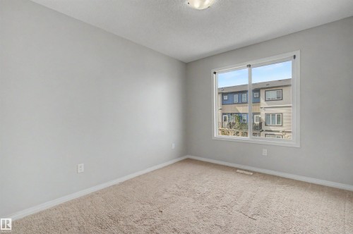 2534 Coughlan Road, Edmonton, AB - Indoor Photo Showing Other Room