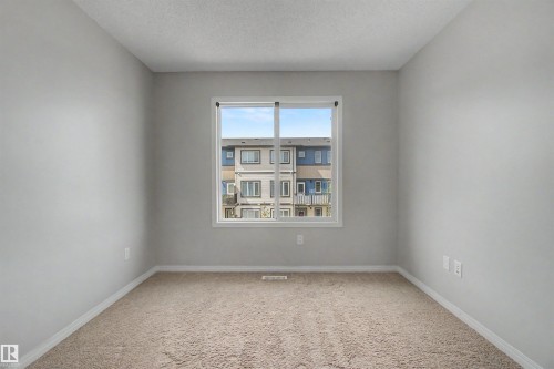 2534 Coughlan Road, Edmonton, AB - Indoor Photo Showing Other Room