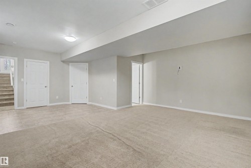 2534 Coughlan Road, Edmonton, AB - Indoor Photo Showing Other Room