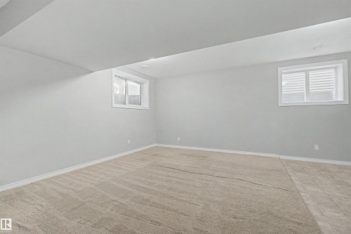 2534 Coughlan Road, Edmonton, AB - Indoor Photo Showing Other Room