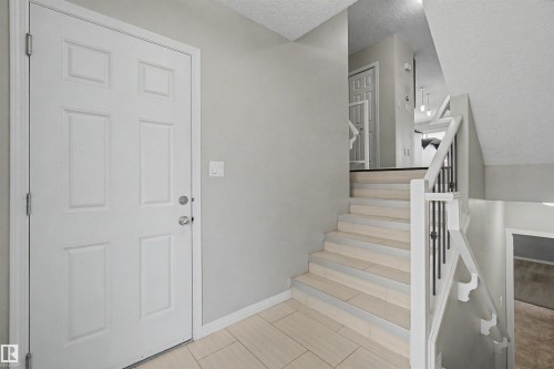 2534 Coughlan Road, Edmonton, AB - Indoor Photo Showing Other Room