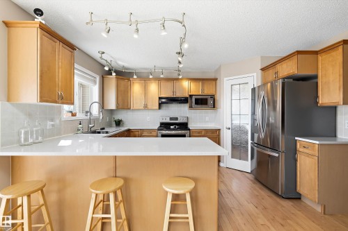 130 Foxhaven Way, Sherwood Park, AB - Indoor Photo Showing Kitchen With Stainless Steel Kitchen