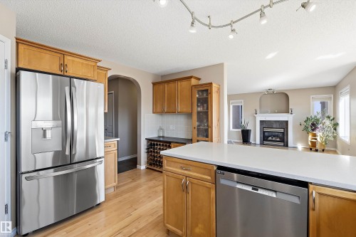 130 Foxhaven Way, Sherwood Park, AB - Indoor Photo Showing Kitchen With Stainless Steel Kitchen