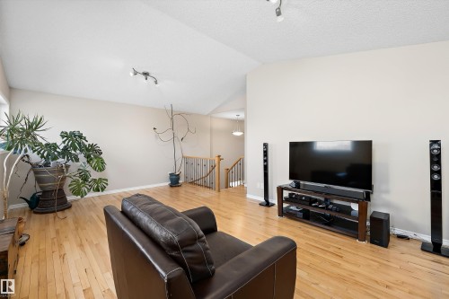 130 Foxhaven Way, Sherwood Park, AB - Indoor Photo Showing Living Room
