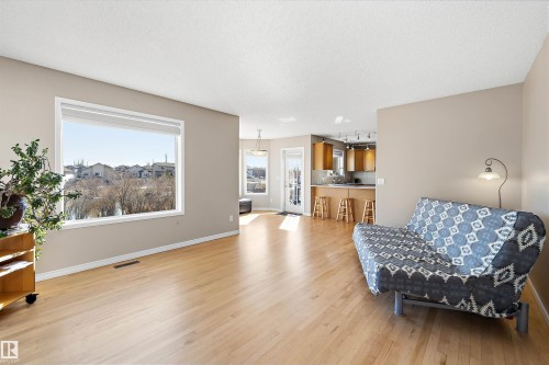 130 Foxhaven Way, Sherwood Park, AB - Indoor Photo Showing Living Room