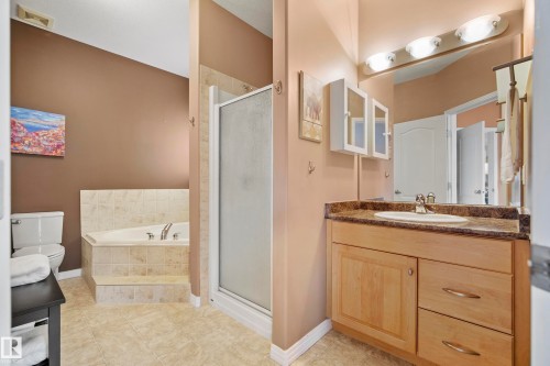 2332 Rutherford Way, Edmonton, AB - Indoor Photo Showing Bathroom