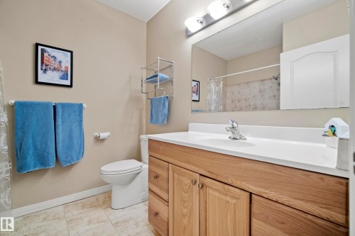 2332 Rutherford Way, Edmonton, AB - Indoor Photo Showing Bathroom