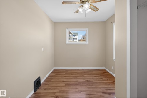5409 49 Ave, Camrose, AB - Indoor Photo Showing Other Room