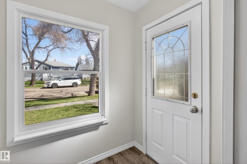 5409 49 Ave, Camrose, AB - Indoor Photo Showing Other Room