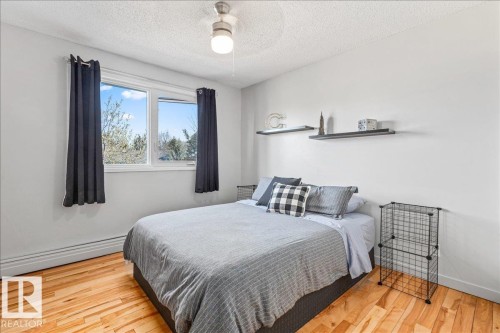 14222 91 Avenue, Edmonton, AB - Indoor Photo Showing Bedroom