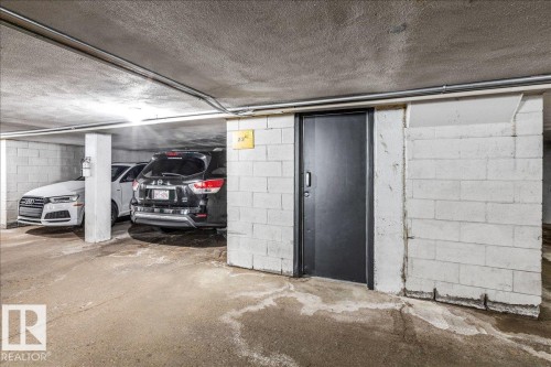 14222 91 Avenue, Edmonton, AB - Indoor Photo Showing Garage